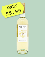 pale white wine. pinot grigio 